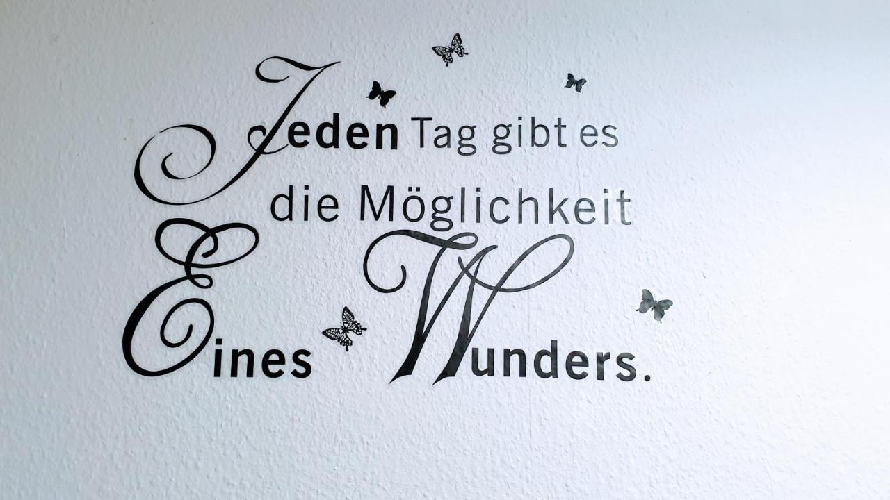 Budget Rooms In Halle With Shared Bathroom, Free Wifi, Netflix & Ipad Exteriér fotografie